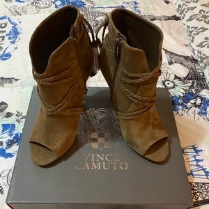 🆕Vince Camuto  Shoes 👠